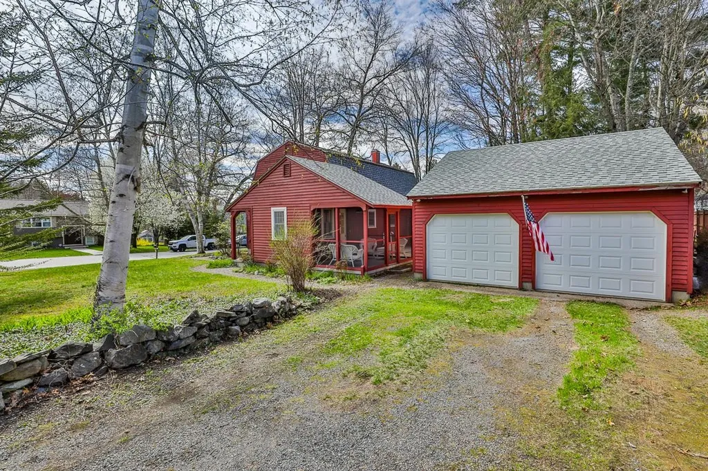 1 Cherokee Avenue Nashua NH 03062