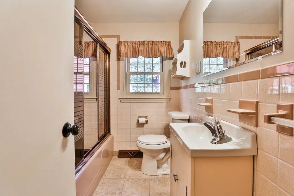 1 Cherokee Avenue Nashua NH 03062