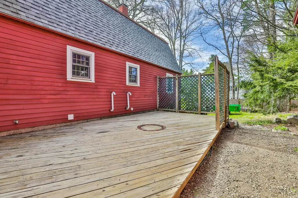 1 Cherokee Avenue Nashua NH 03062