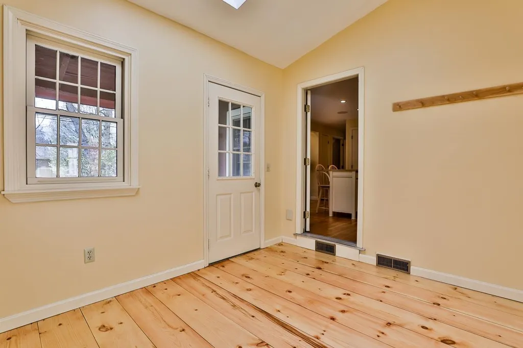 1 Cherokee Avenue Nashua NH 03062