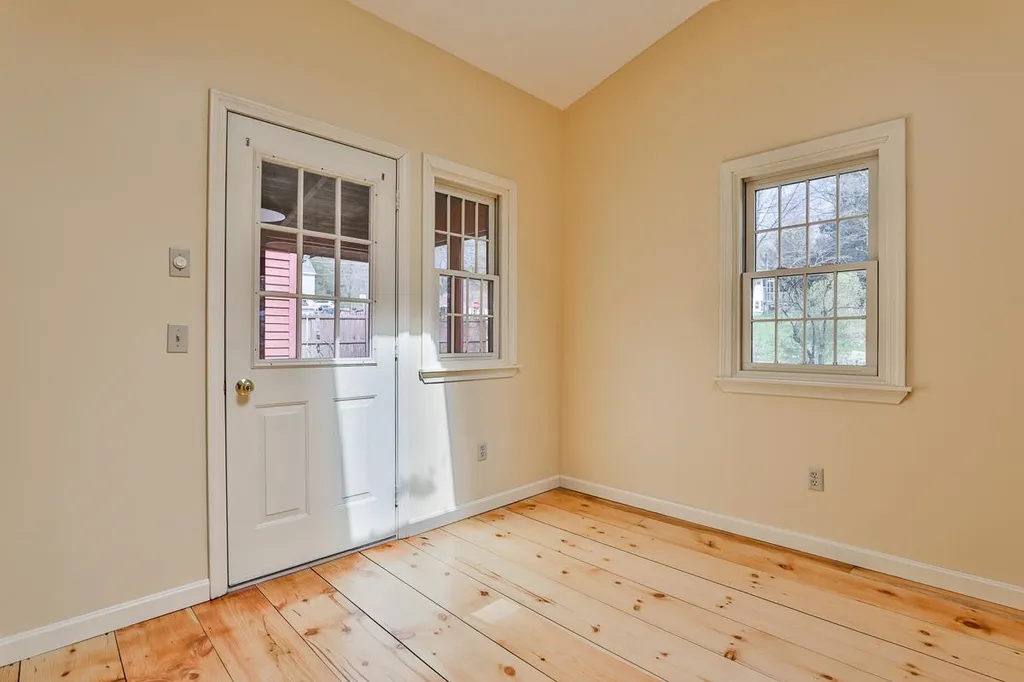 1 Cherokee Avenue Nashua NH 03062
