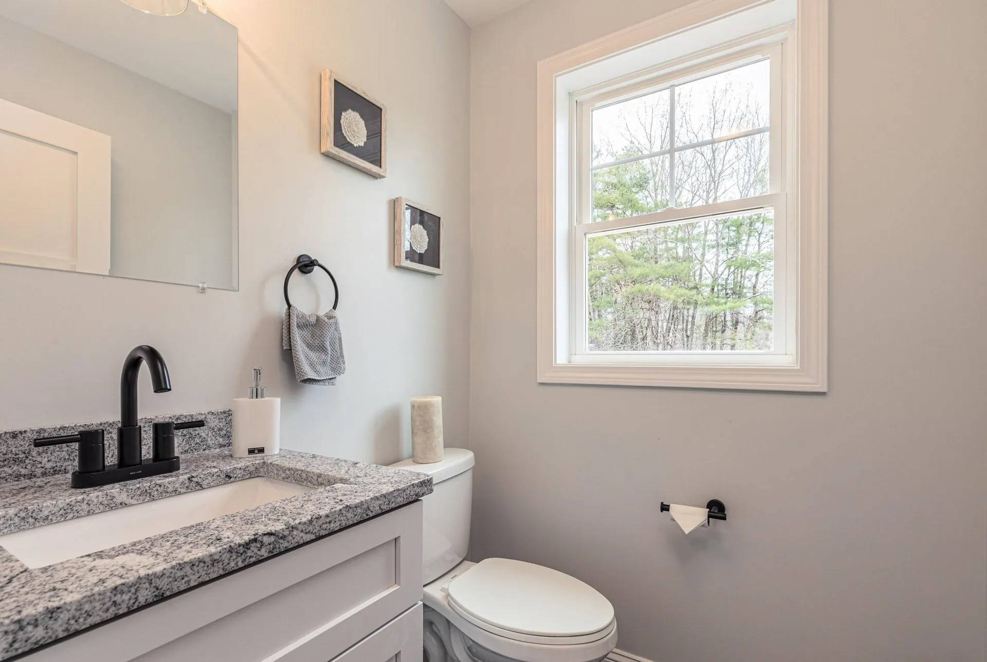 17 Page Road Kingston NH 03848