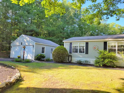 18 Kenyann Drive Wolfeboro NH 03894