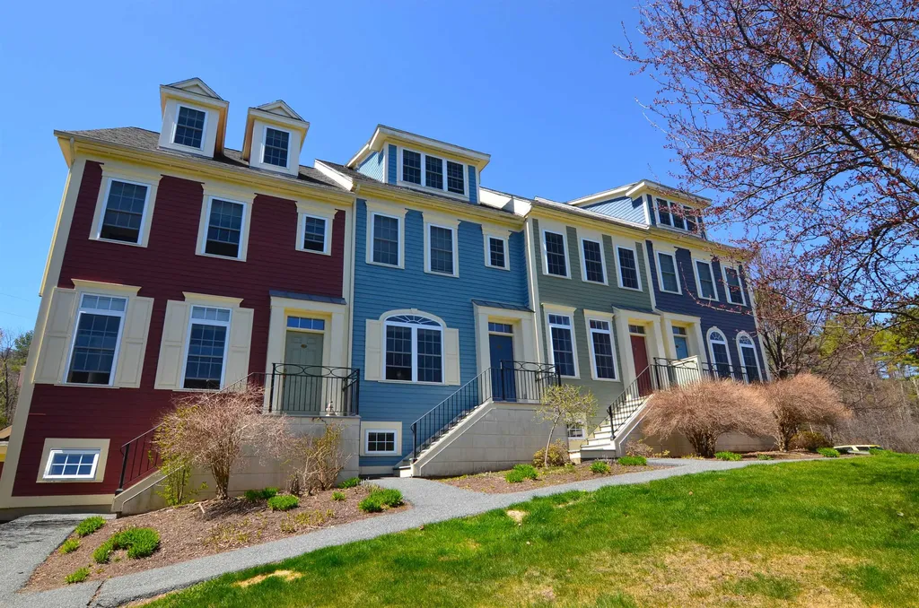 106 Barrister Drive Hartford VT 05001