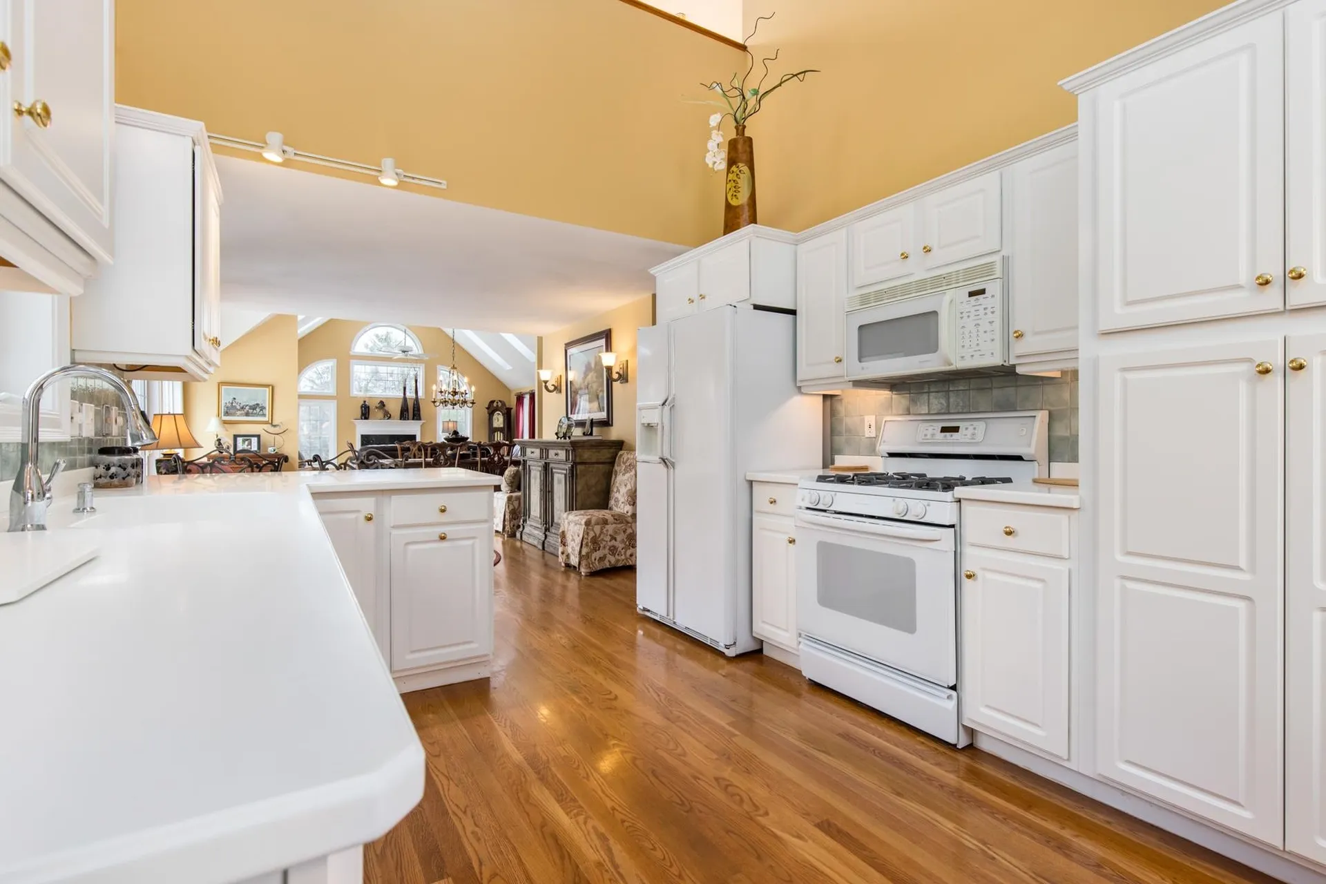 59 Hampton Meadows Hampton NH 03842