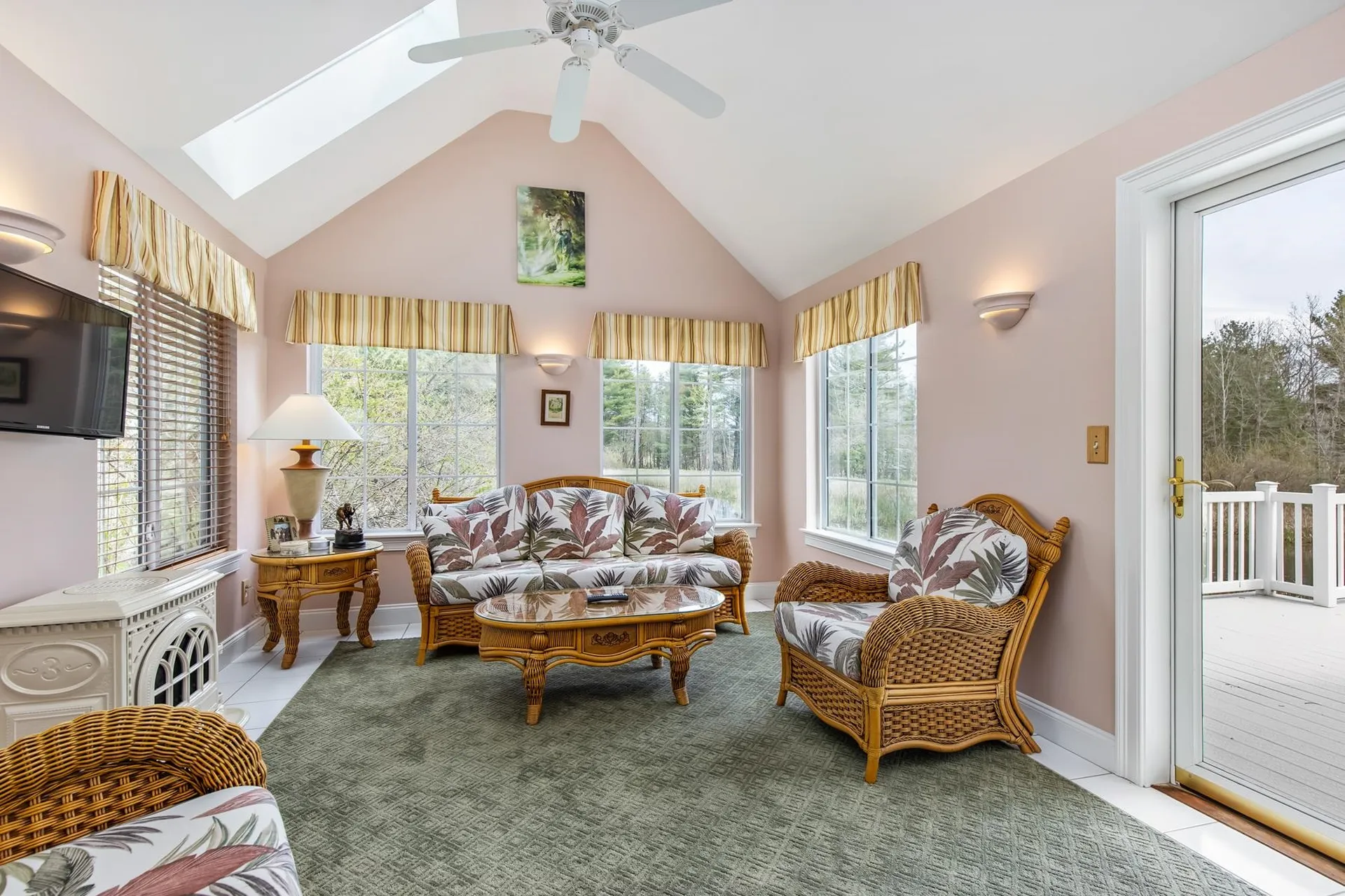 59 Hampton Meadows Hampton NH 03842