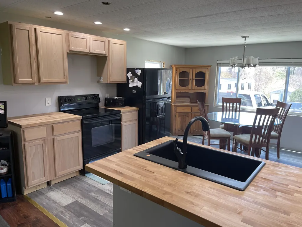 25 Titan Lane Greenville NH 03048