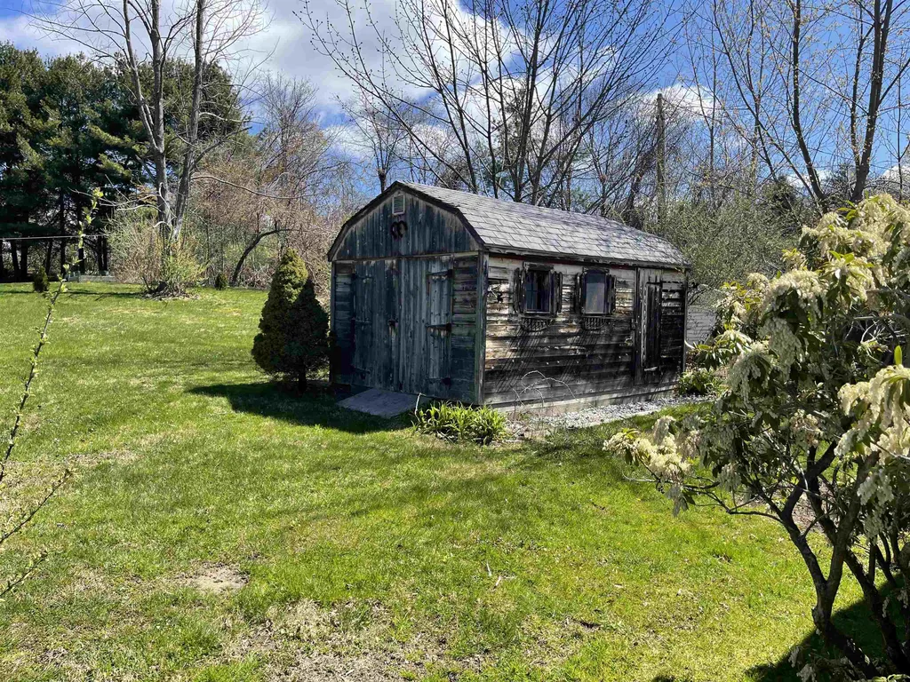 25 Titan Lane Greenville NH 03048