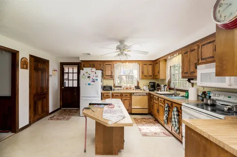 110 Brookdale Road Salem NH 03079
