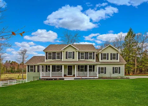 3 Bog Road New London NH 03257