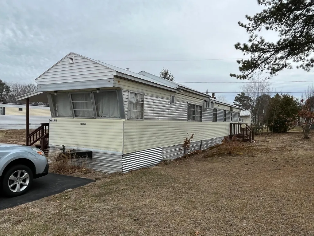 12 Trade Wind Lane Rochester NH 03867