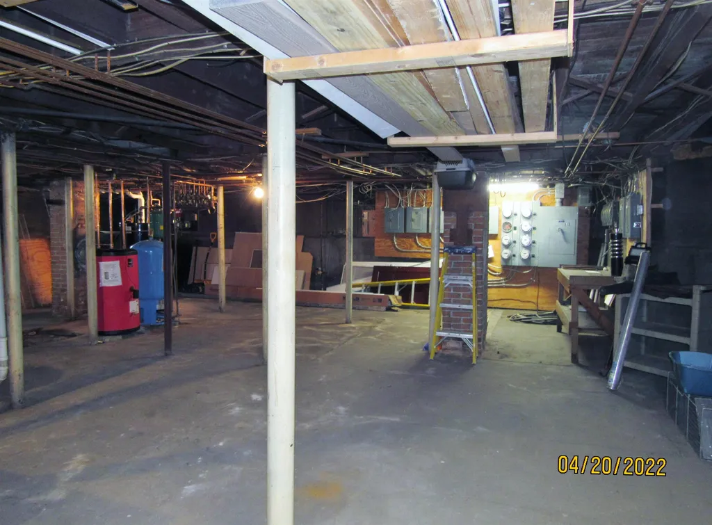 186 Beech Street Manchester NH 03103-5550
