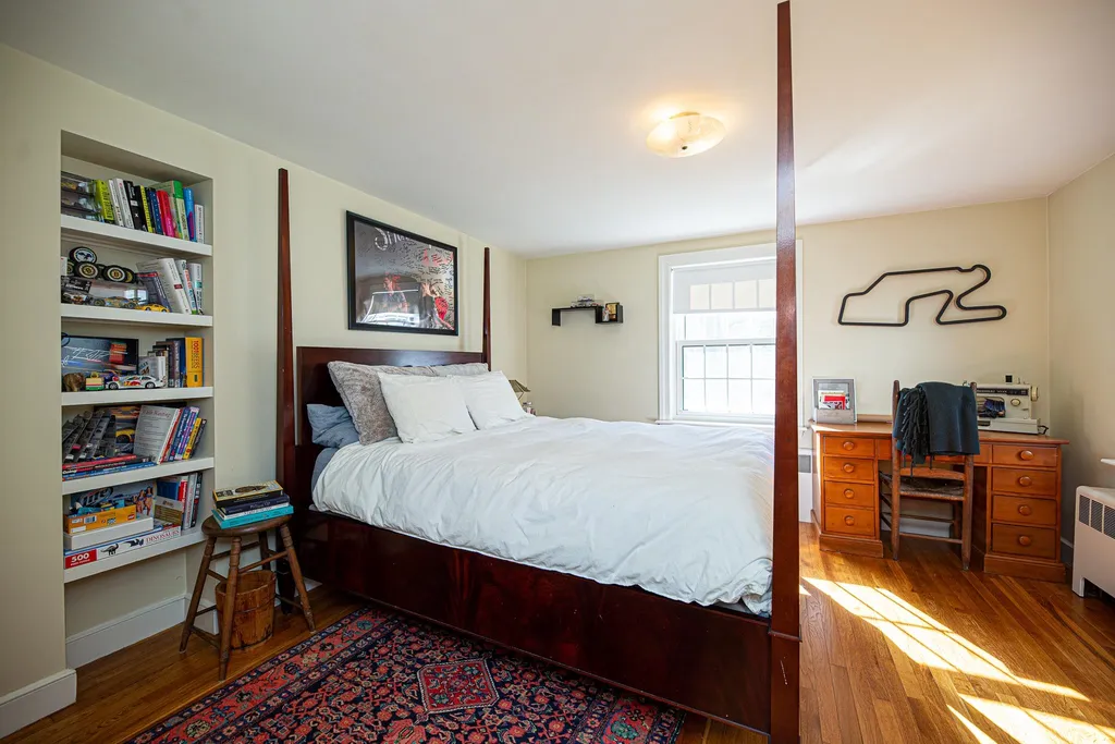10 Old Amesbury Road Kensington NH 03833