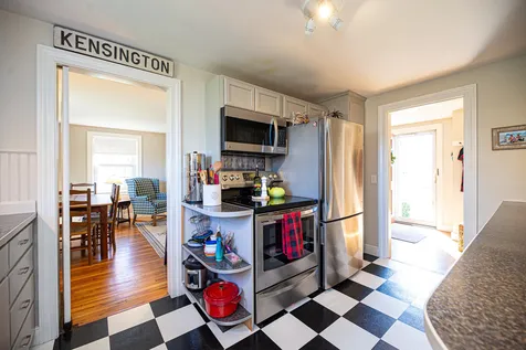 10 Old Amesbury Road Kensington NH 03833