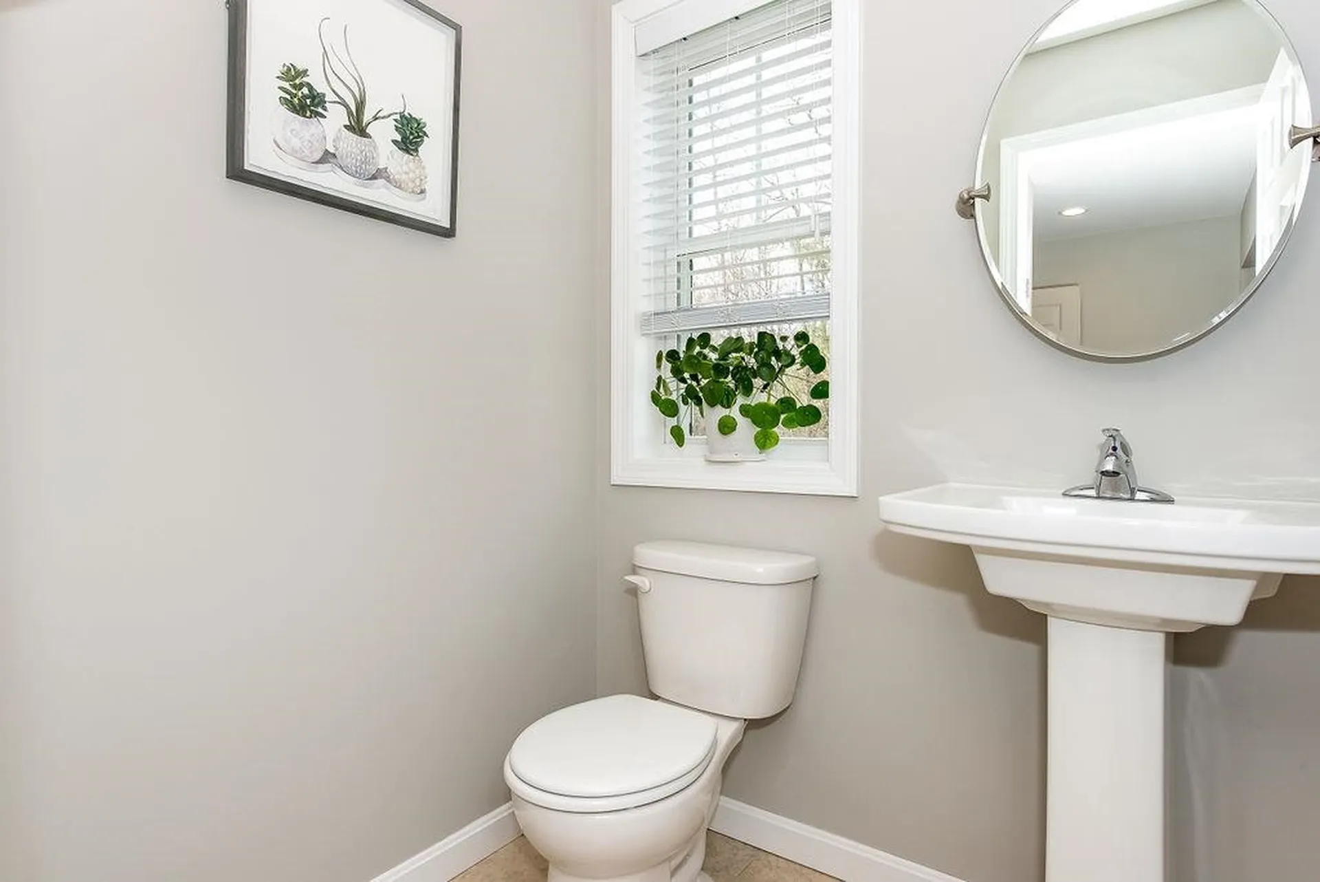 4 Winch Way Rochester NH 03868