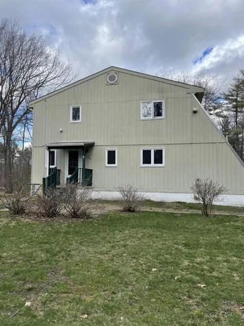 634 Cross Country Road Pembroke NH 03275