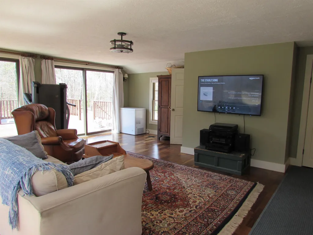 143 Lyford Road Brookfield NH 03872