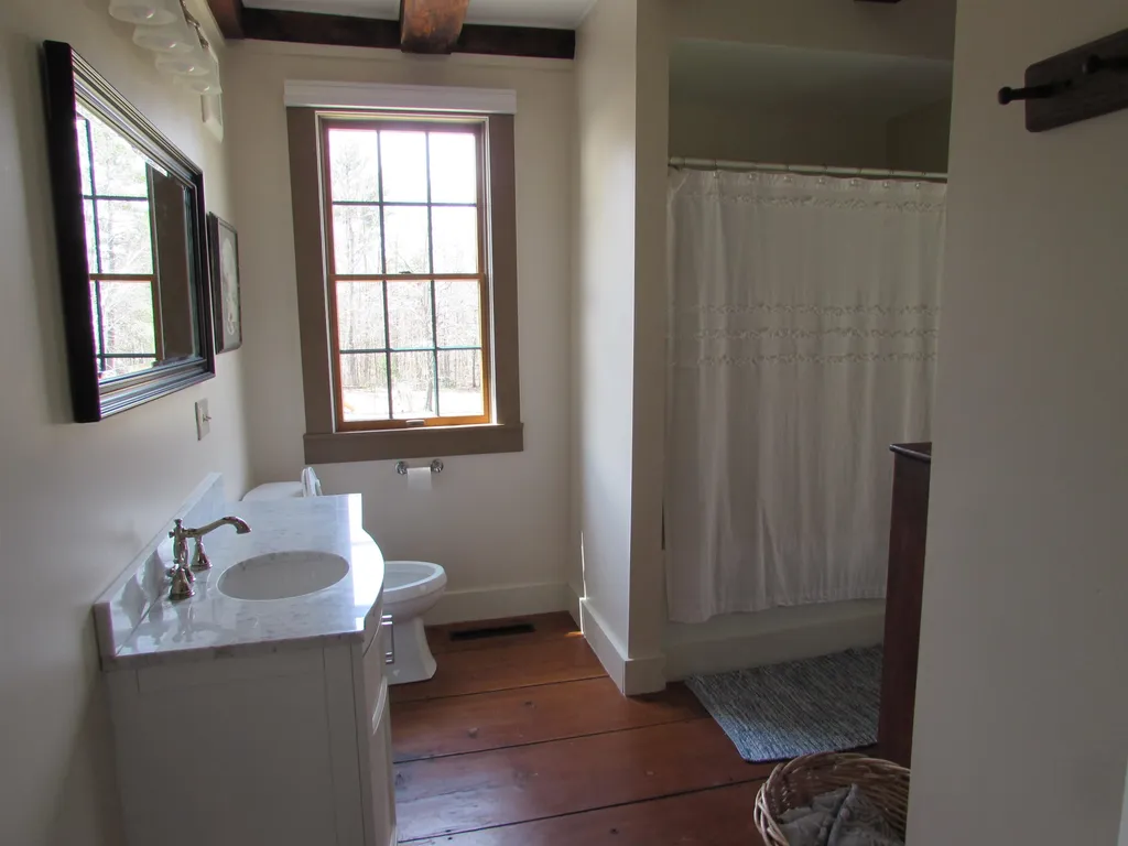 143 Lyford Road Brookfield NH 03872