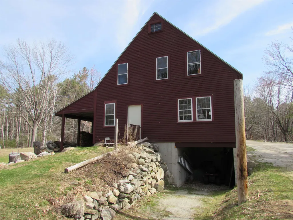 143 Lyford Road Brookfield NH 03872