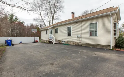 177 S Mammoth Road Manchester NH 03109