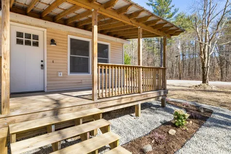 62 Hutchins Street Concord NH 03303