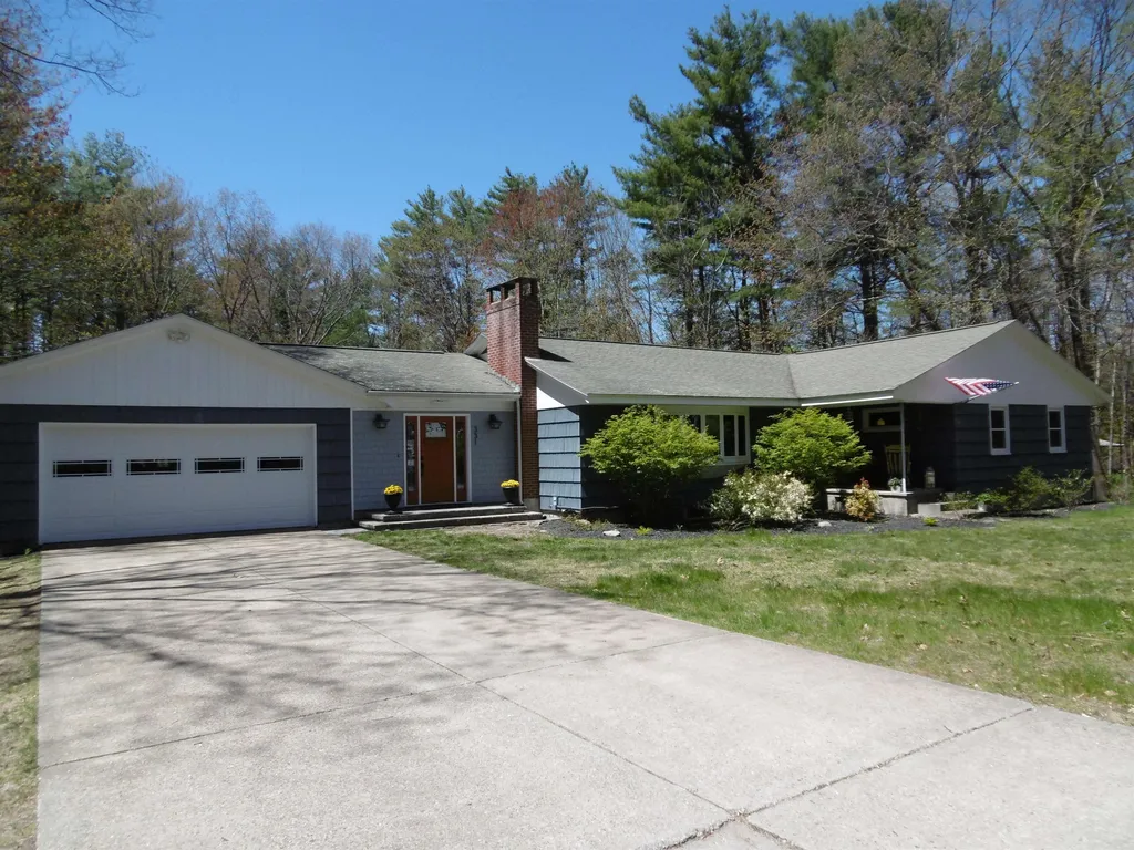 331 Dearborn Road Auburn NH 03032