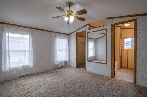 7 Robyn Court Litchfield NH 03052