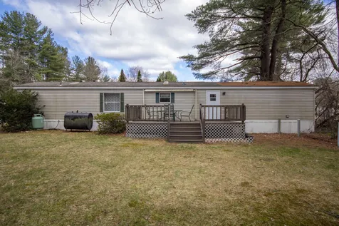 7 Robyn Court Litchfield NH 03052
