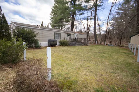 7 Robyn Court Litchfield NH 03052