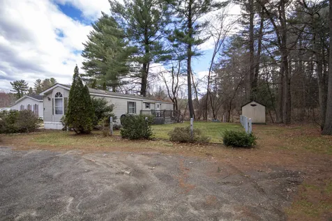 7 Robyn Court Litchfield NH 03052