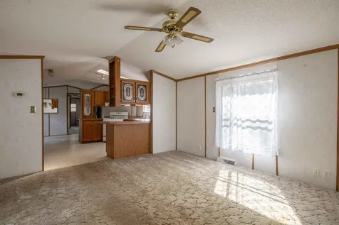 7 Robyn Court Litchfield NH 03052