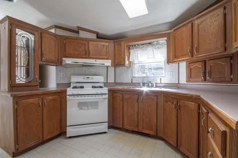 7 Robyn Court Litchfield NH 03052