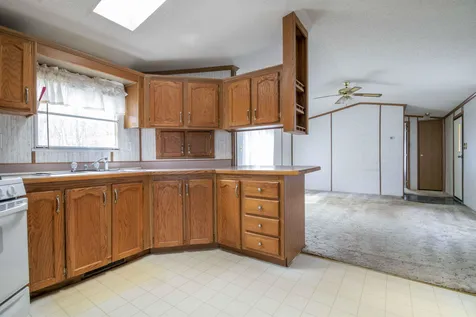 7 Robyn Court Litchfield NH 03052