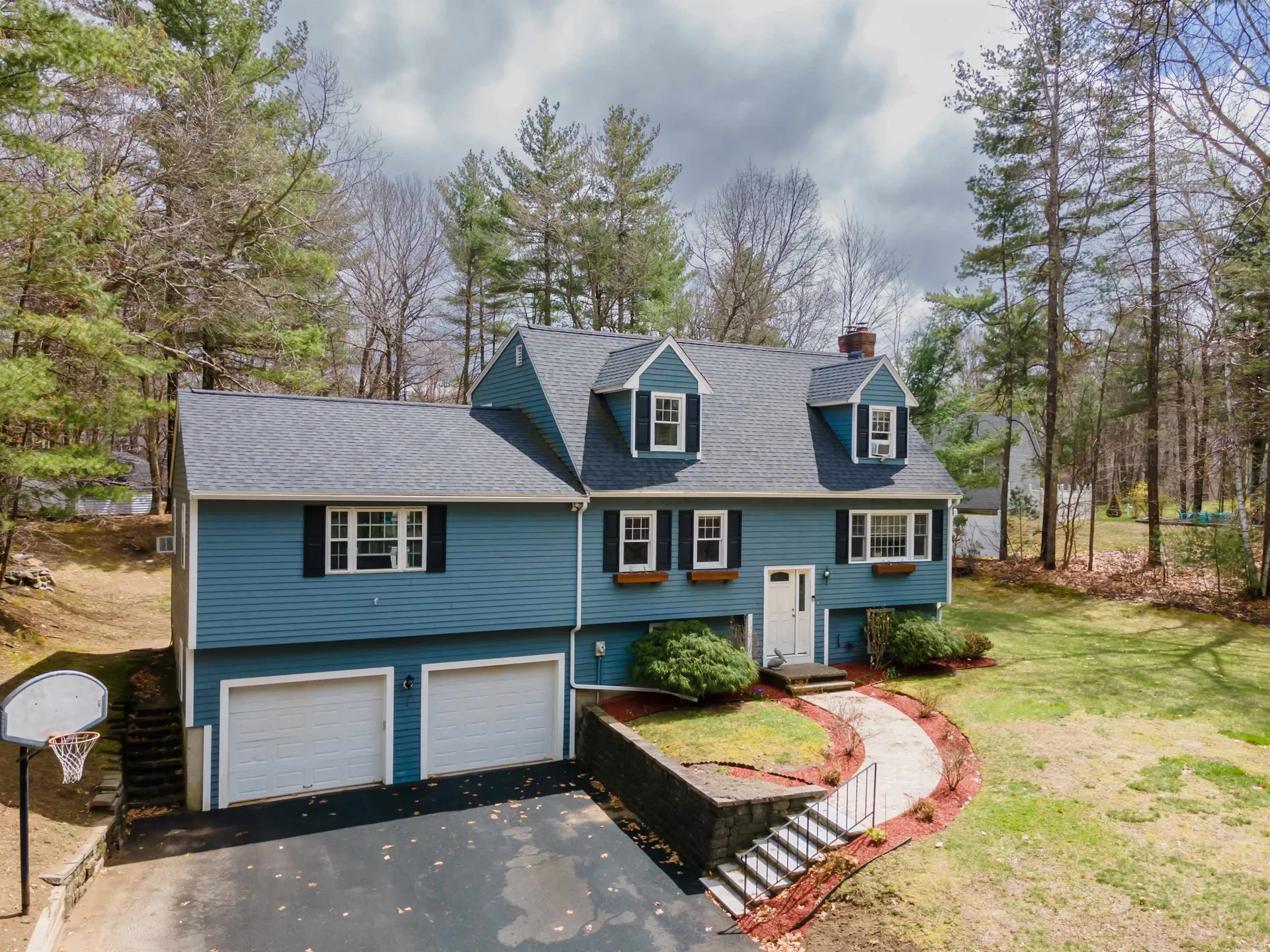 33 Norwood Road Salem NH 03079