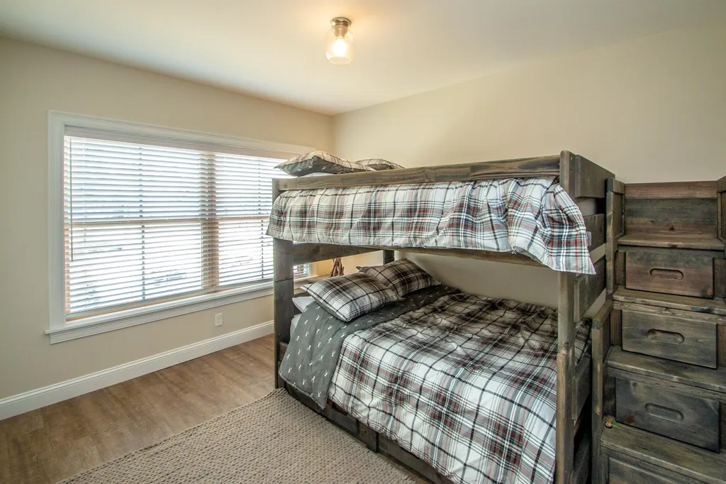 235 Skimobile Road Conway NH 03860