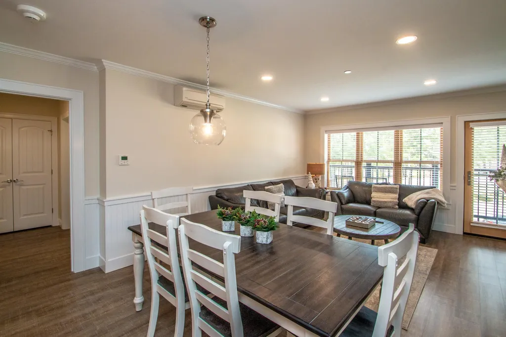 235 Skimobile Road Conway NH 03860