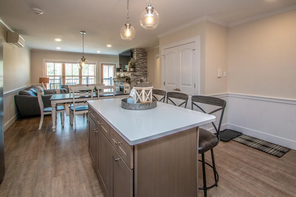 235 Skimobile Road Conway NH 03860