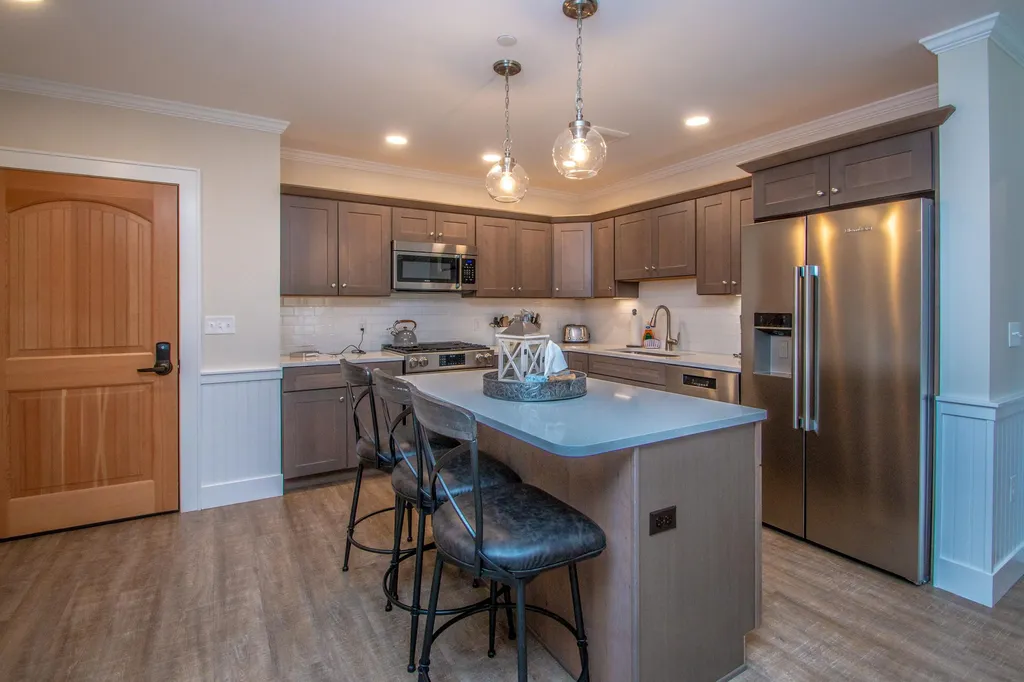 235 Skimobile Road Conway NH 03860
