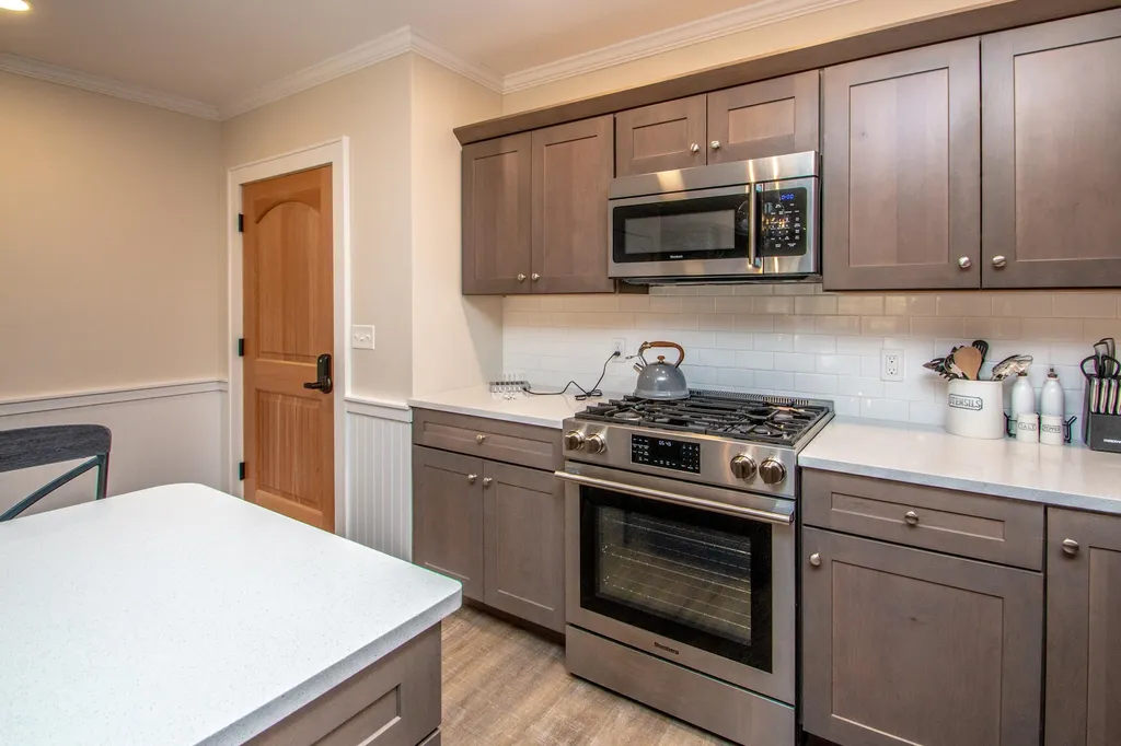 235 Skimobile Road Conway NH 03860