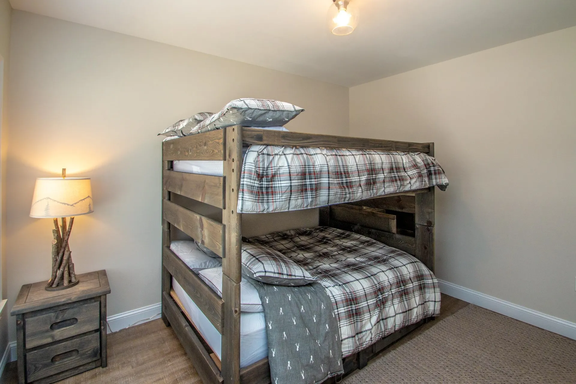 235 Skimobile Road Conway NH 03860