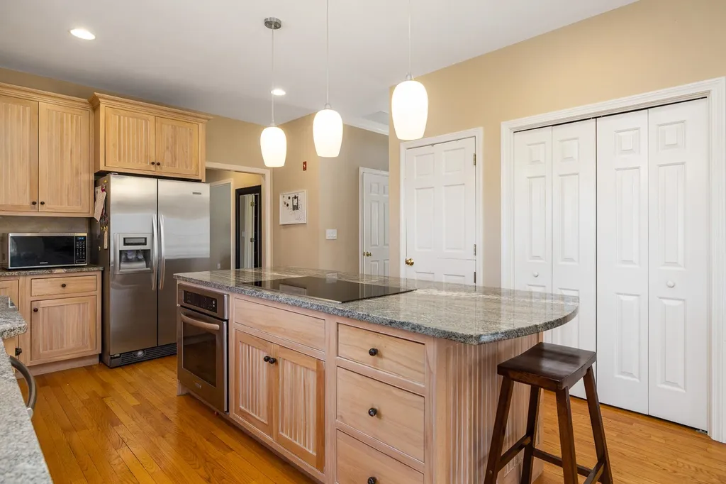 9 Nersesian Way Hampton NH 03842