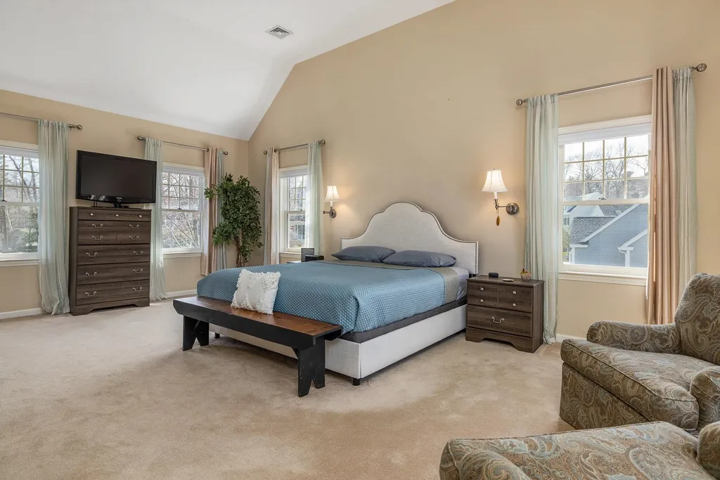 9 Nersesian Way Hampton NH 03842