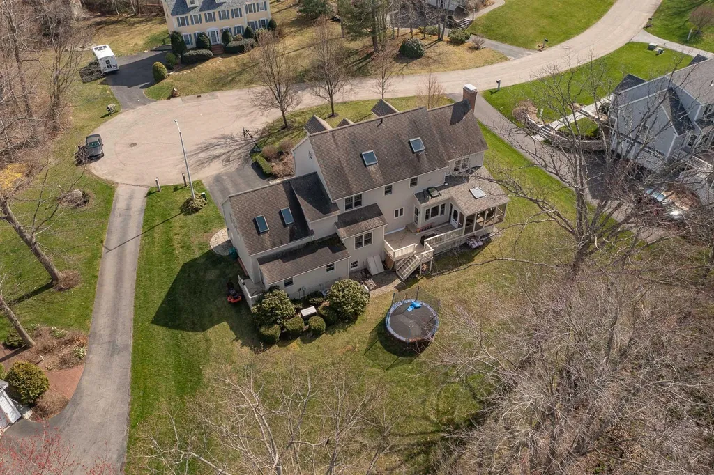 9 Nersesian Way Hampton NH 03842