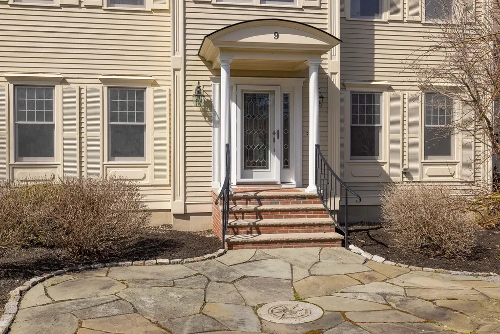 9 Nersesian Way Hampton NH 03842