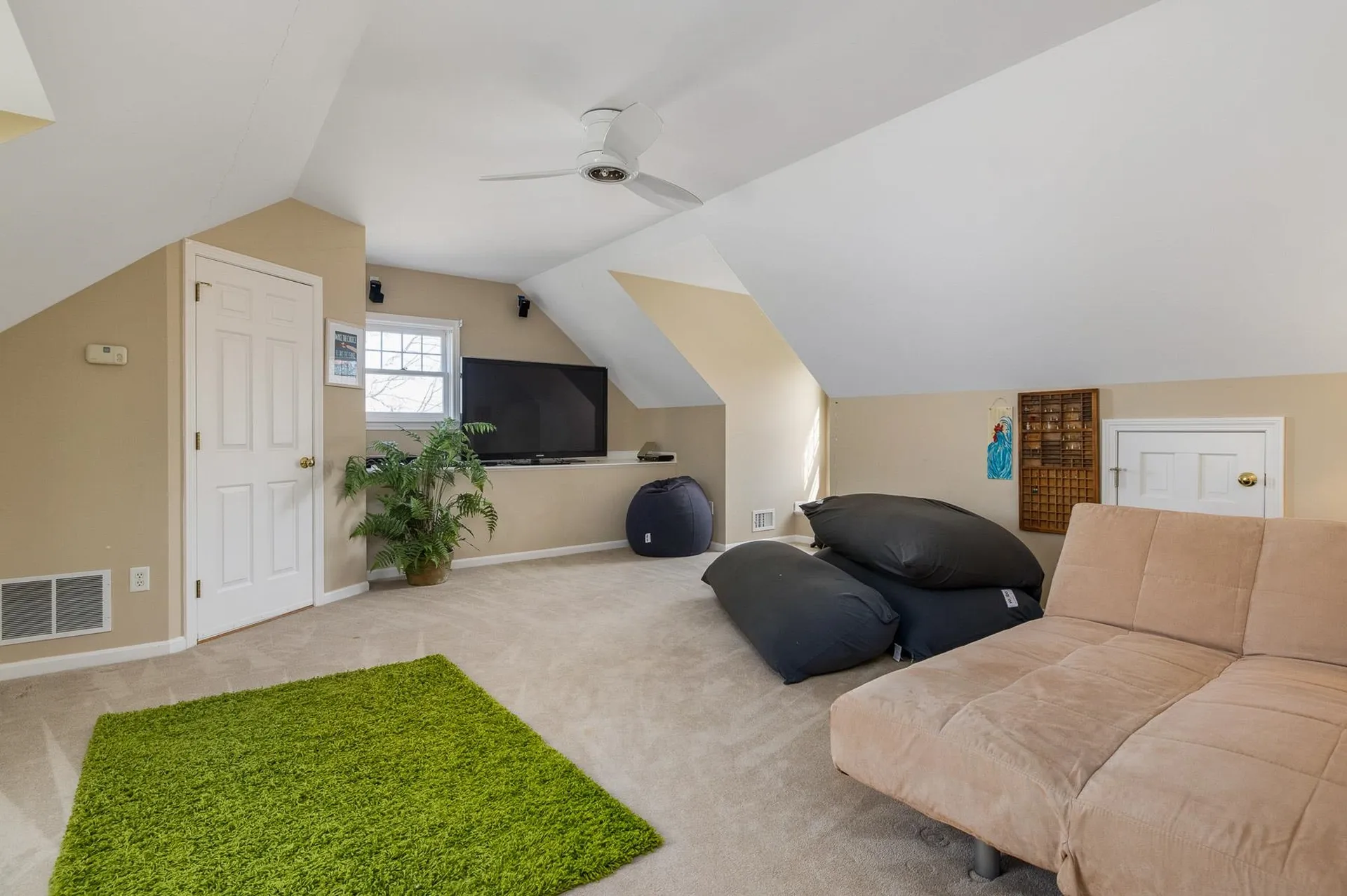 9 Nersesian Way Hampton NH 03842