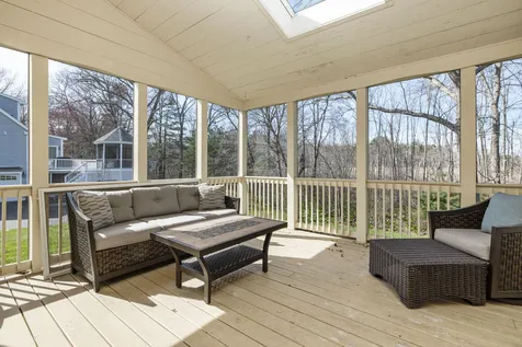 9 Nersesian Way Hampton NH 03842