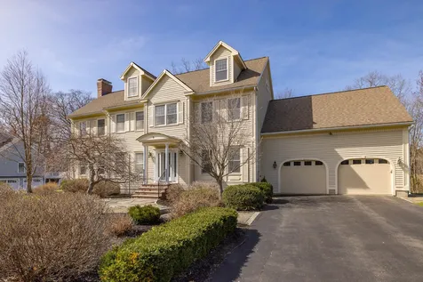 9 Nersesian Way Hampton NH 03842