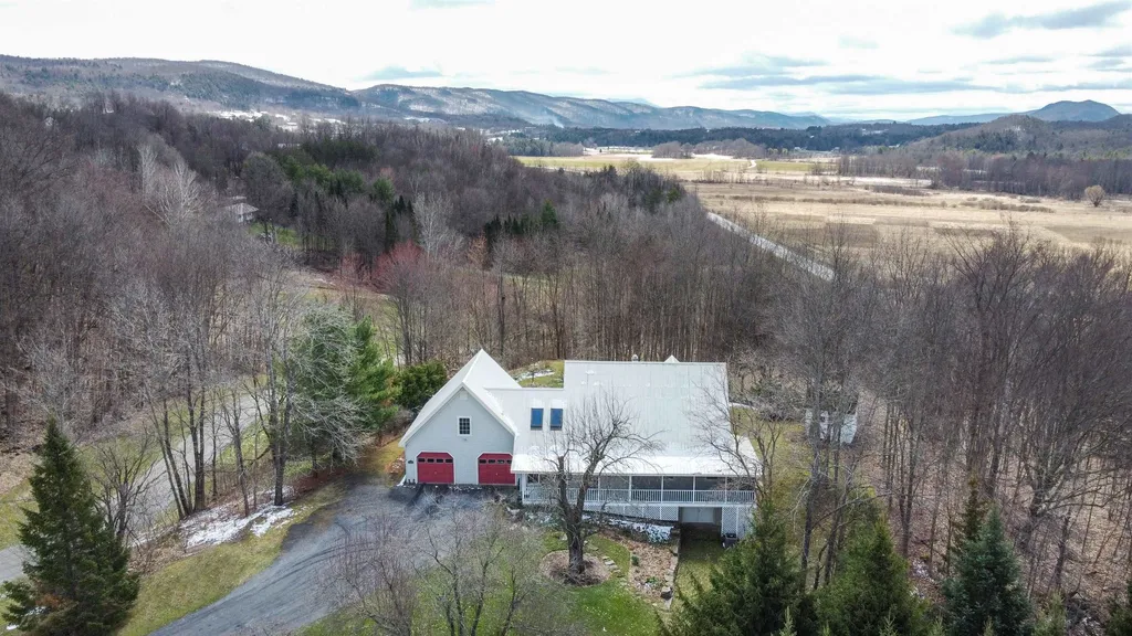 153 Postiche Lane Hinesburg VT 05461