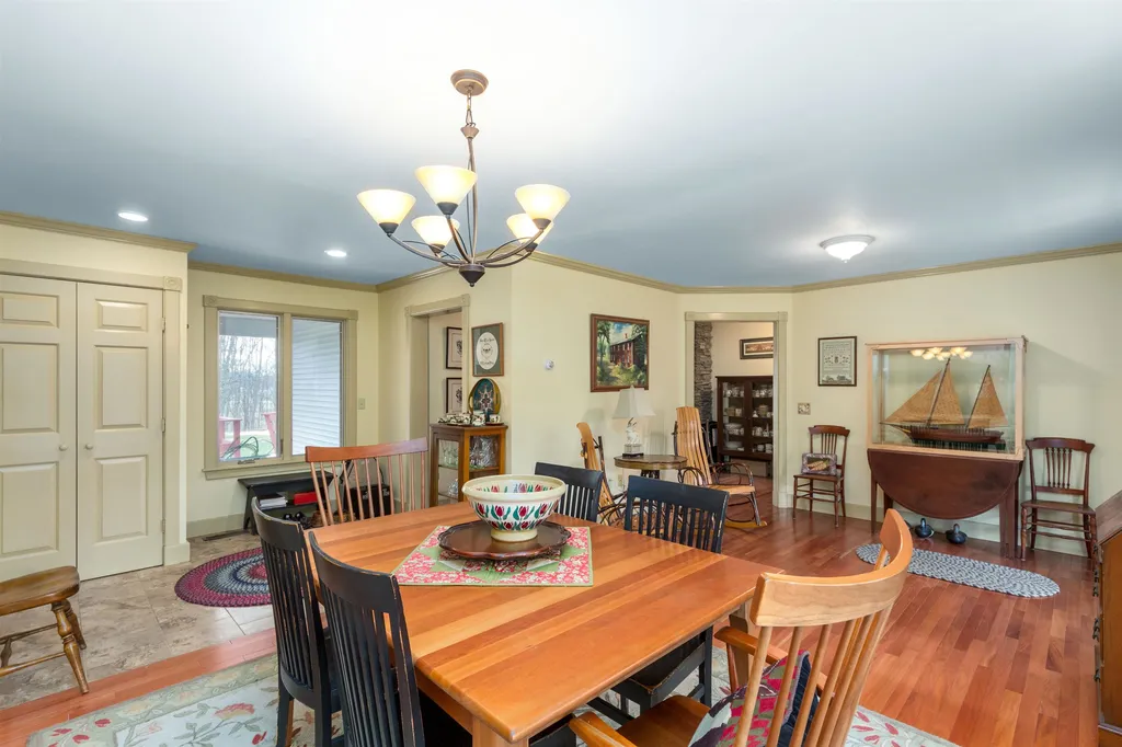 153 Postiche Lane Hinesburg VT 05461