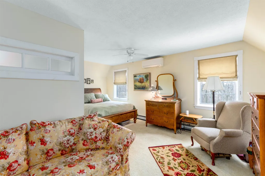 153 Postiche Lane Hinesburg VT 05461